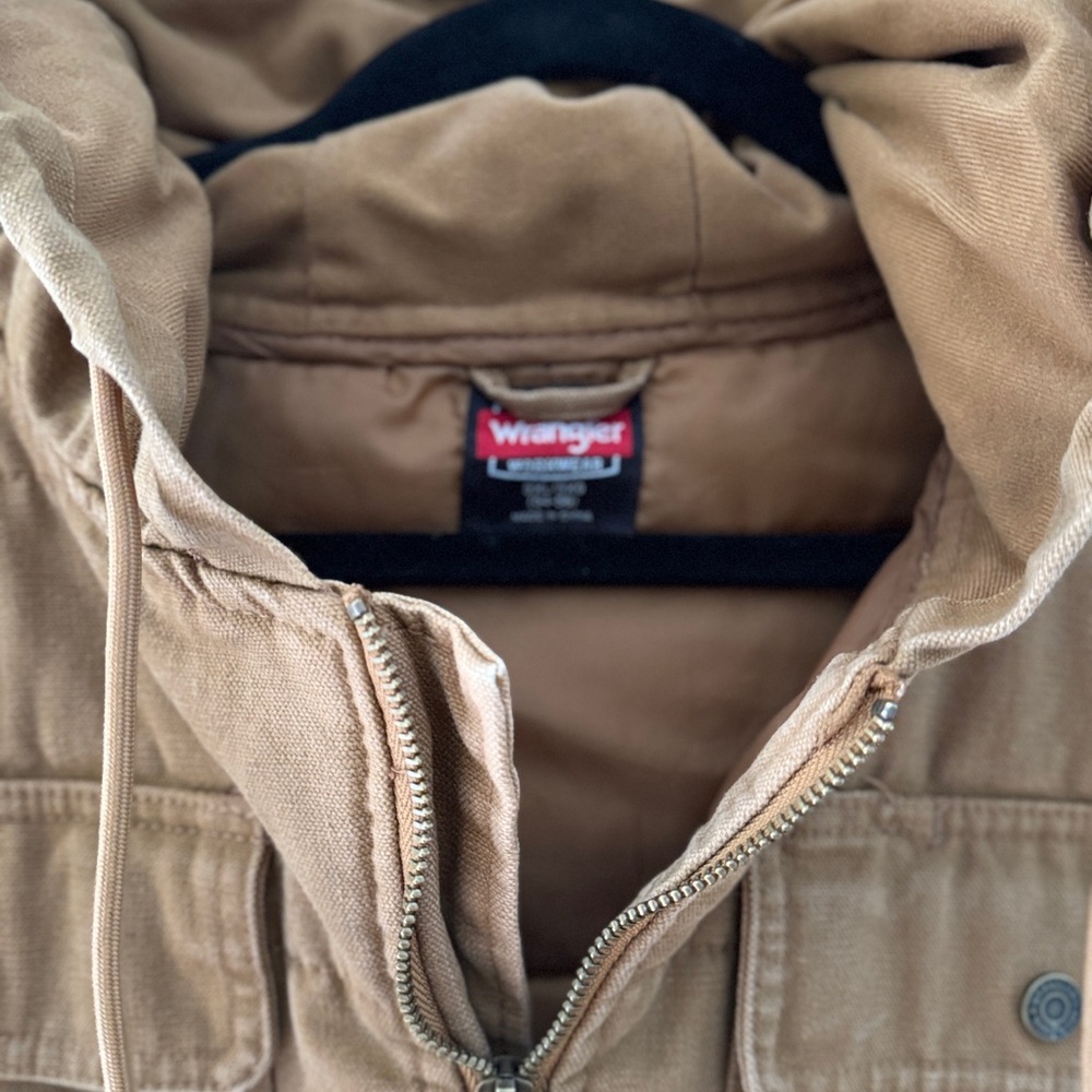 Wrangler Men’s 2Xl Light Brown Hooded Vest - Picture 3 of 4